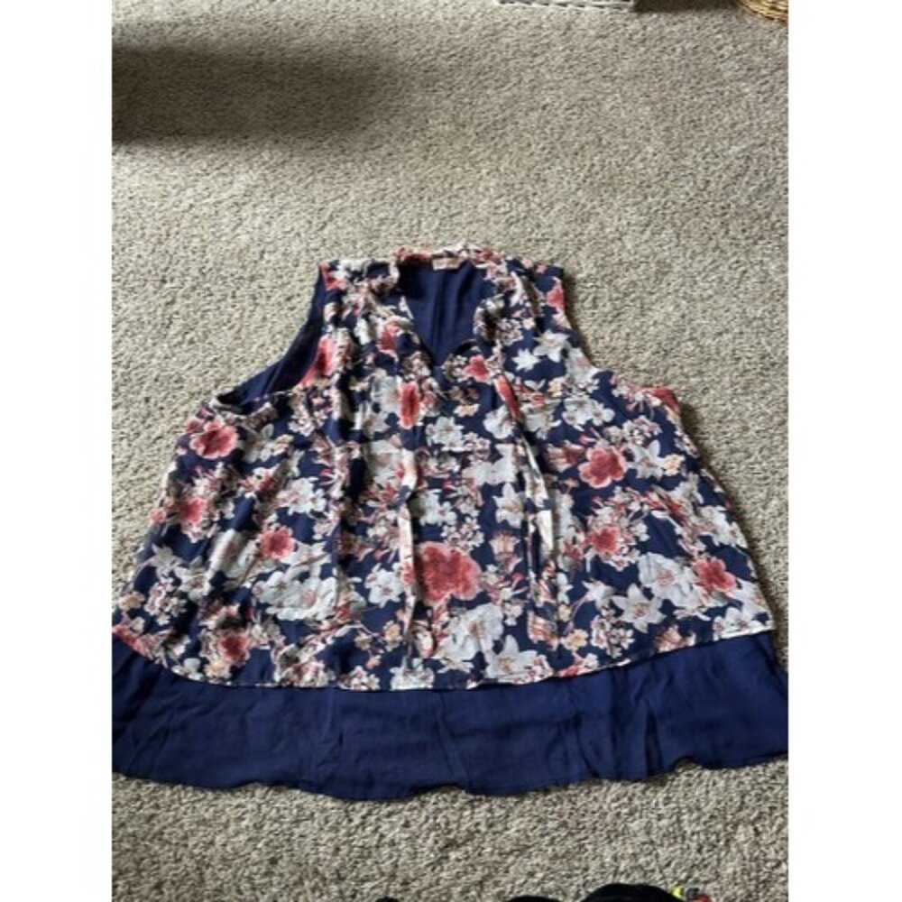 East Adeline Womens Blue Floral Top Sleeveless Casual Plus Size 4X V-Neck